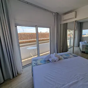  Apartament Kitieos Apts 100m From Finikoudes Cypr